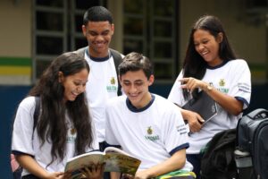 Matrículas para novos alunos das redes estadual e municipais seguem até terça-feira (20)