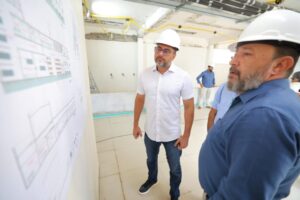 Wilson Lima vistoria obras da Policlínica e do Hospital-Dia do Complexo Hospitalar Sul
