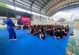 Curso de Defesa Pessoal Feminina abre novas vagas a partir desta segunda-feira (19)