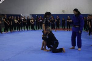 Arena da Amazônia recebe final do 1º Turno do Barezão e Vila Olímpica abre 100 vagas de defesa pessoal feminina