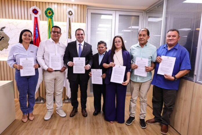 WhatsApp Image 2026-01-05 at 15.37.08 Sob a presidência de Roberto Cidade, Aleam avança na valorização dos Legislativos municipais do Amazonas