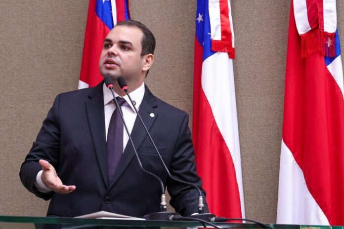 WhatsApp Image 2026-01-07 at 13.30.06 Atento ao orçamento das famílias, Roberto Cidade propõe proteção contra práticas financeiras abusivas