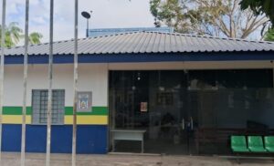 Adolescente com deficiência intelectual era mantido em condições insalubres pelo próprio pai: ‘Estava vestindo roupas sujas de urina’