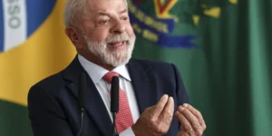 Lula reforça que democracia exige vigilância constante e critica PL que anistia golpistas