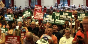 Manifesto em SP Celebra Democracia e Repudia Tentativas de Golpe