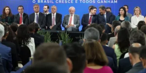 Lula Sanciona Lei da Reforma Tributária e Lança Plataforma Digital para Simplificar Impostos