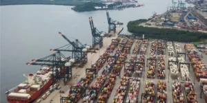 Porto de Santos Supera Expectativas em 2025 com Movimentação Histórica de Cargas