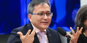 Receita Federal mira R$ 200 bilhões com nova estratégia de cobrança amigável e foco em devedores contumazes