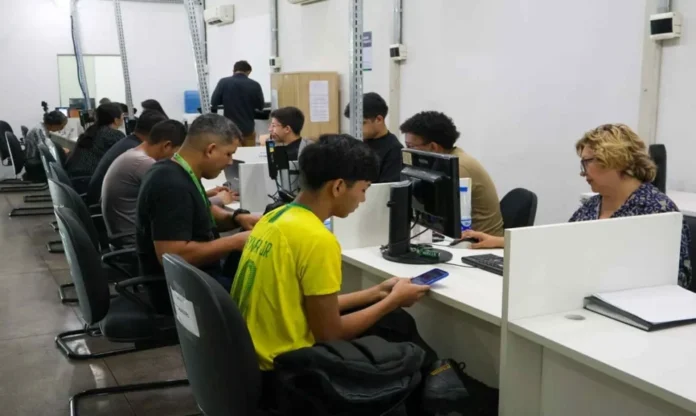 Sine Amazonas abre 106 vagas de emprego nesta sexta-feira com oportunidades diversas