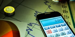 Mercado Financeiro Ajusta Projeção de Inflação para 4% em 2026, Mantém Selic Estável