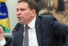 Governo brasileiro formaliza pedido de extradição de Alexandre Ramagem aos EUA para cumprir pena