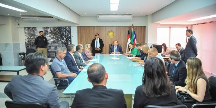 Greve de ônibus em São Luís sem acordo: negociações com TRT-MA terminam em impasse e liminar determina volta de 80% da frota
