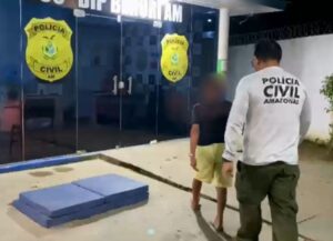 Homem é preso por estupro contra a própria bisneta de 12 anos após a vítima deixar a casa em busca de socorro