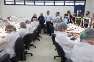 Wilson Lima e Tadeu de Souza abrem ano letivo do Cetam com 7,6 mil novos alunos na capital