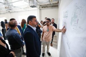 Wilson Lima vistoria obras do Hospital-Dia e da Policlínica do Complexo Hospitalar Sul