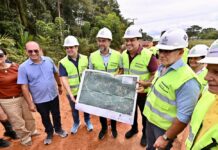 Roberto Cidade cumpre agenda em Autazes com entrega de escola de tempo integral e obras na AM-254
