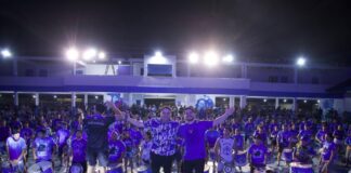 Curral Zeca Xibelão vibra com o povo Caprichoso em noite de Esquenta Carnaboi