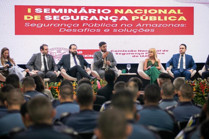 UEA destaca papel da educação e da ciência na prevenção da violência na Amazônia UEA destaca papel da educação e da ciência na prevenção da violência na Amazônia