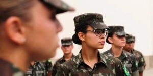 Exército Brasileiro incorpora primeiras mulheres recrutas no Rio de Janeiro