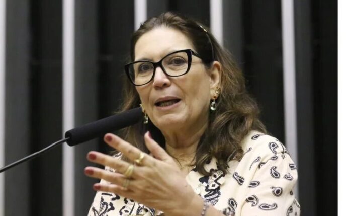 Oposição define prioridades: derrubada de veto e CPMI do Banco Master na retomada dos trabalhos