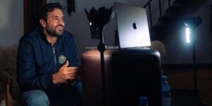 Justiça condena influencer a pagar indenização a Guilherme Boulos por difamação com laudo falso