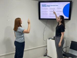 Complexo Hospitalar Sul promove oficinas de Libras para acolher pacientes surdos