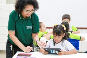 Manaus lidera inclusão digital em escolas públicas e supera média nacional em conectividade