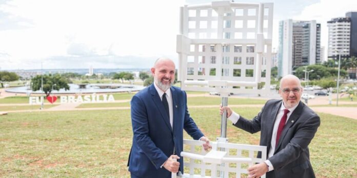 EBC instala antena de TV 3.0 pioneira na Torre de TV de Brasília