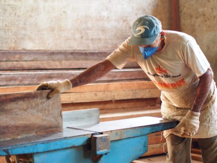 ADS divulga lista de moveleiros credenciados para fornecer móveis a órgãos estaduais em 2026