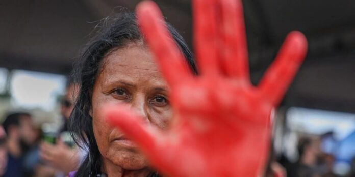 Chefes de Poderes assinam pacto contra feminicídio no Brasil em meio a dados alarmantes