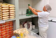 Manaus garante merenda escolar para mais de 450 escolas no início do ano letivo de 2026
