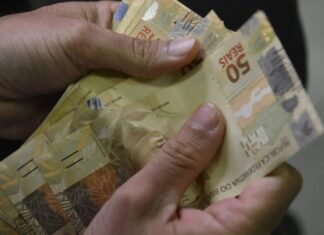 Abono salarial começa a ser pago para nascidos em março e abril