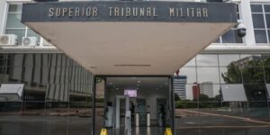 MPM pede perda de patente de Bolsonaro e generais por trama golpista