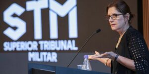 Ministério Público Militar alega que Bolsonaro desrespeitou ética militar em trama golpista