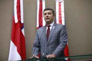 Comandante Dan cobra plano de segurança hídrica para garantir água potável no Amazonas