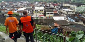 Tempestade causa alagamentos no Guarujá e deixa 12 desabrigados
