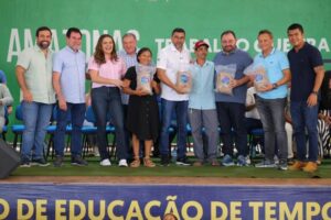 Governador Wilson Lima impulsiona setor primário em Boca do Acre e Pauini com entrega de implementos e documentos