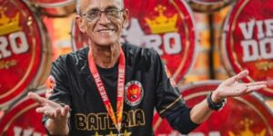 Mestre Ciça, ícone do samba, será homenageado e desfilará à frente da bateria da Viradouro