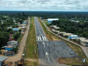 Governador Wilson Lima inaugura pista de pouso reformada em Pauini e anuncia investimentos em infraestrutura