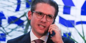 Proposta que visa acabar com a jornada de trabalho 6×1 avança para a CCJ