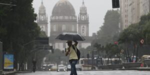 Marinha aciona força de resposta imediata após chuvas intensas no Rio de Janeiro