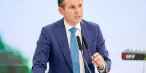 Fim da escala 6×1 pode ser votado em maio, antecipa presidente da Câmara