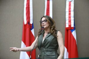 Alessandra Campelo cobra ações contra feminicídio após morte de jovem em Manaus