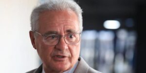 Senadores pedem acesso a inquérito do Master e defendem convocação do dono do banco