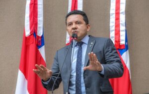 Delegado Péricles critica inoperância da Segurança Pública após foguetório criminoso