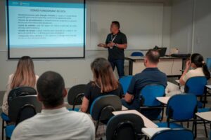 Médicos da prefeitura de Manaus recebem capacitação para agilizar atendimento em saúde especializada