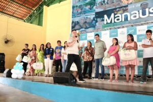 Prefeitura entrega 400 kits do programa ‘Mãe Manauara’ para gestantes em vulnerabilidade