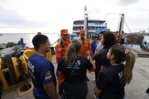 Força-tarefa do Amazonas mobiliza recursos para resgate de vítimas de naufrágio