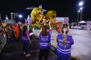Prefeitura de Manaus reforça investimento e segurança no carnaval após segunda noite de desfiles