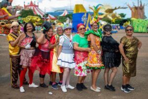 Carnaval na Floresta 2026: Idosos brilham no desfile e têm direitos reforçados pela Sejusc